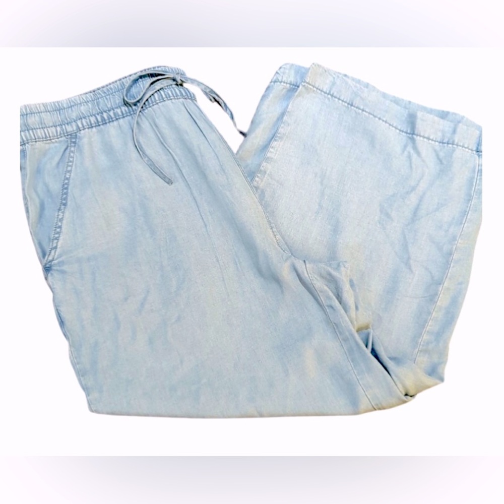 St. John's Bay Capri Cropped Soft lightweight tie waist chambray Pants Size PL